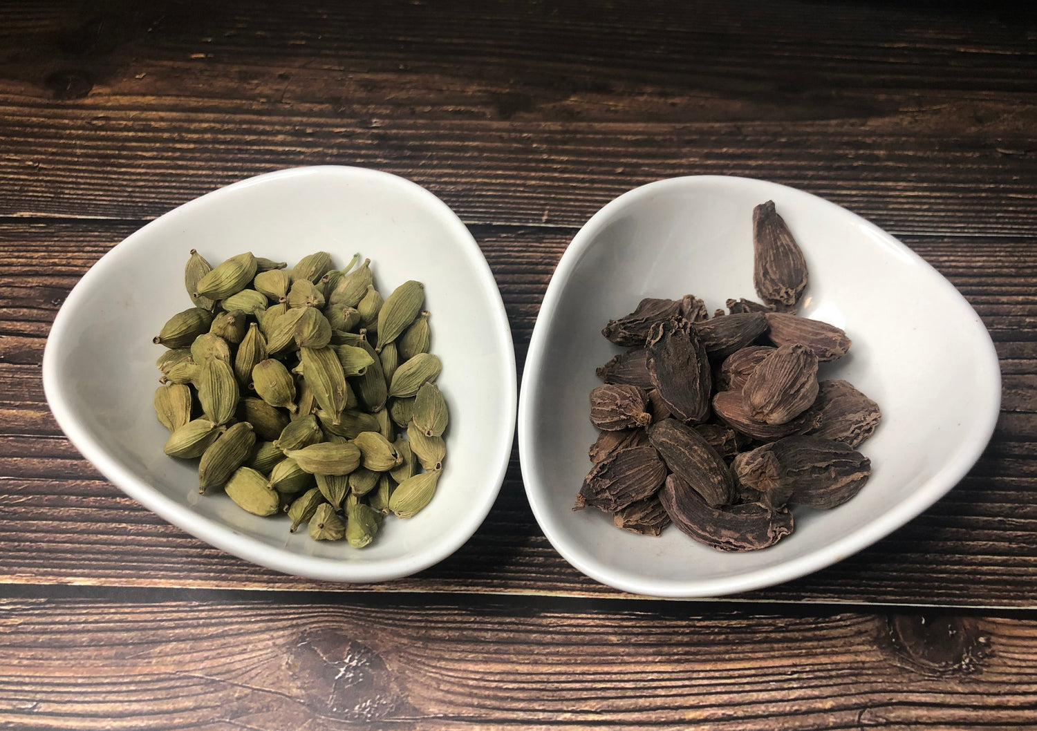 Green Cardamom vs Black Cardamom Spice Pilgrim